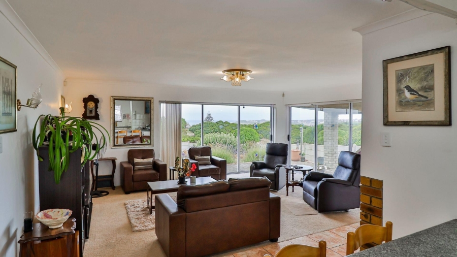 4 Bedroom Property for Sale in Kleinbaai Western Cape